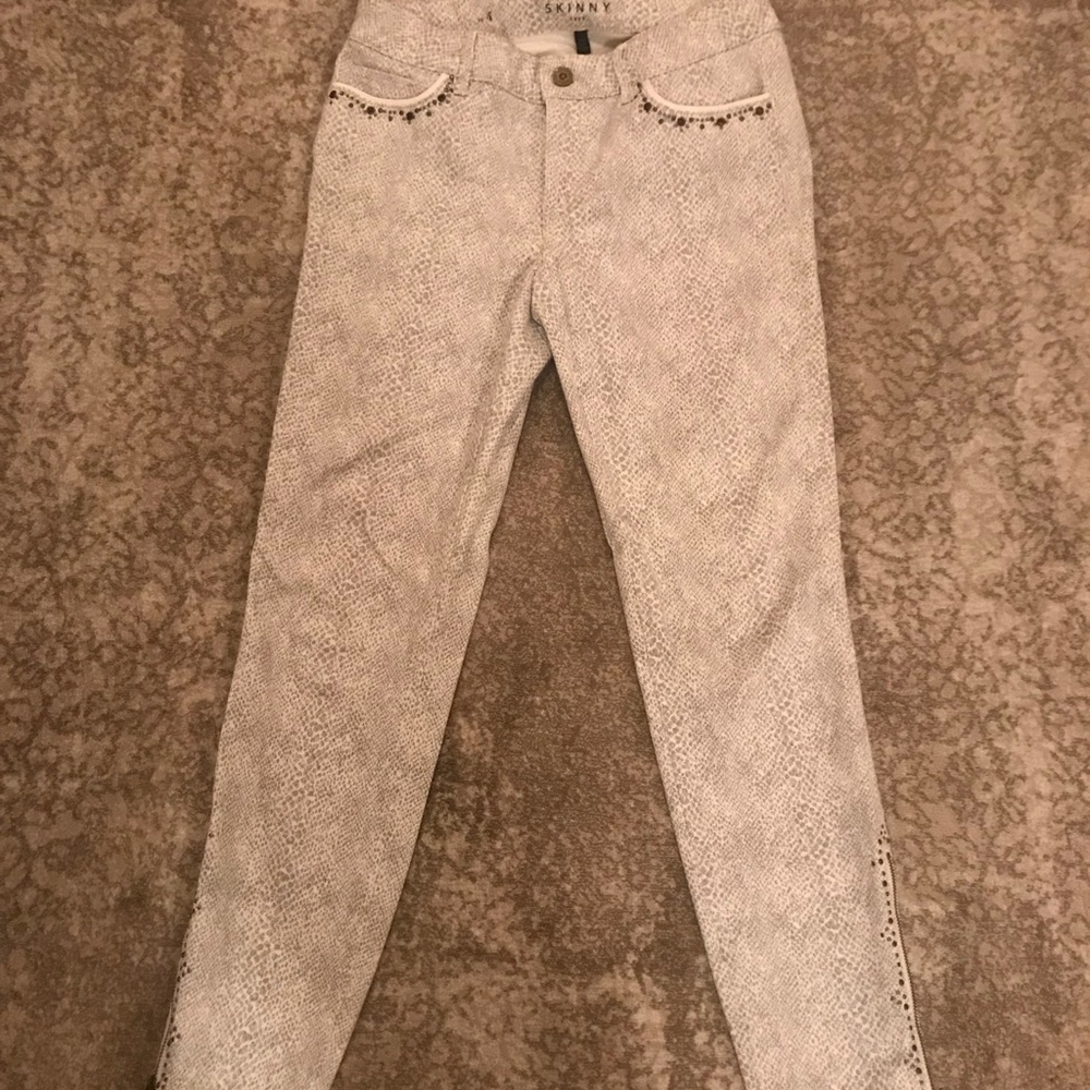 White House Black Market skinny stretch jeans